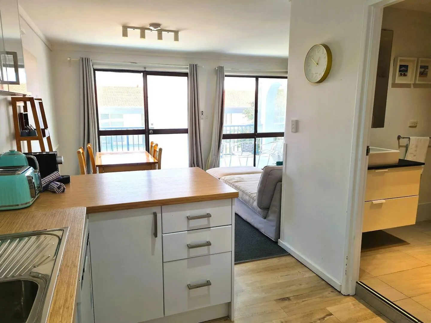 Feriehus Chic 2 Bed Apartment On Scarborough Beach Perth