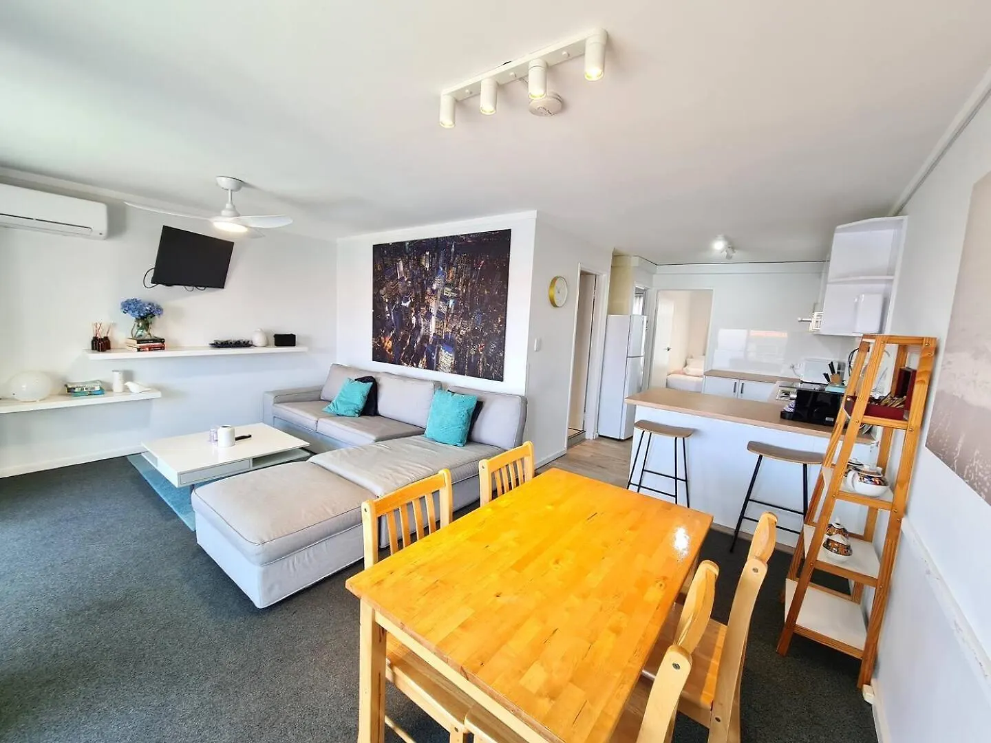 Chic 2 Bed Apartment On Scarborough Beach Perth 0*,  Australien