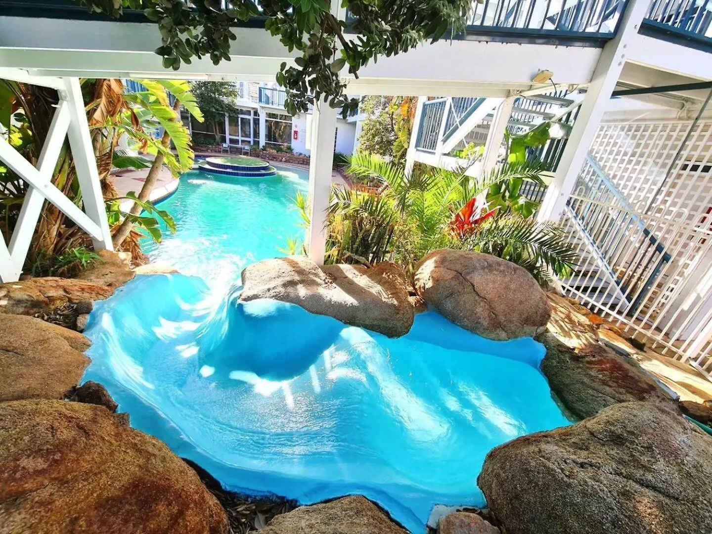Chic 2 Bed Apartment On Scarborough Beach Perth